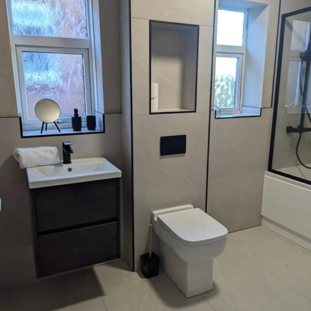 Newcastle City West Executive Apartment
