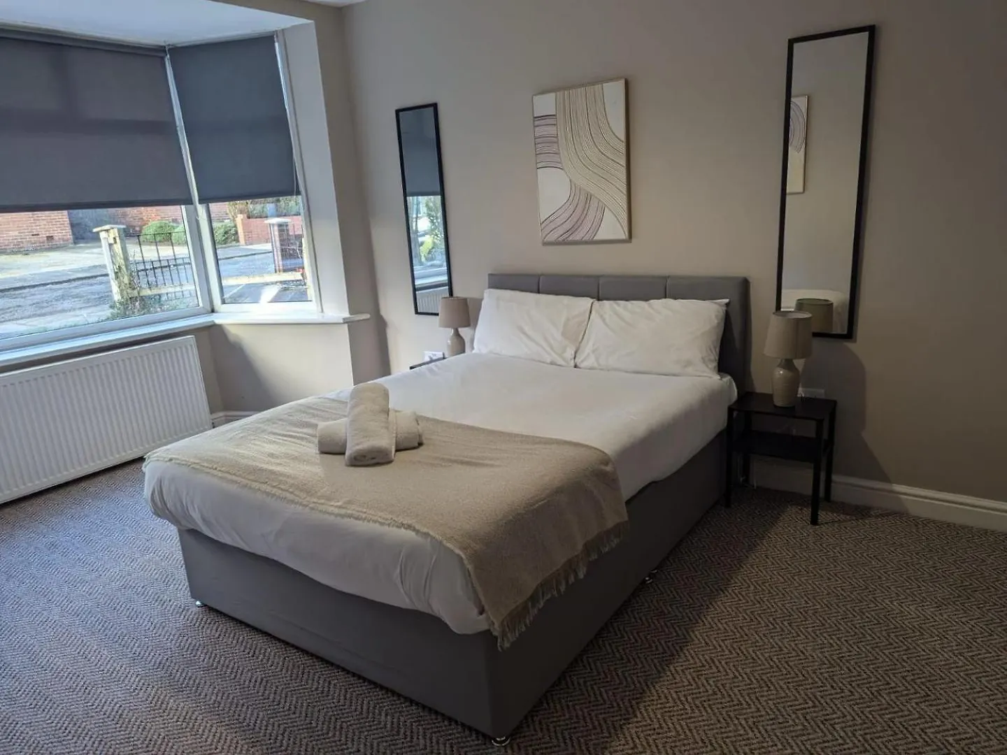 Newcastle City West Executive Apartment